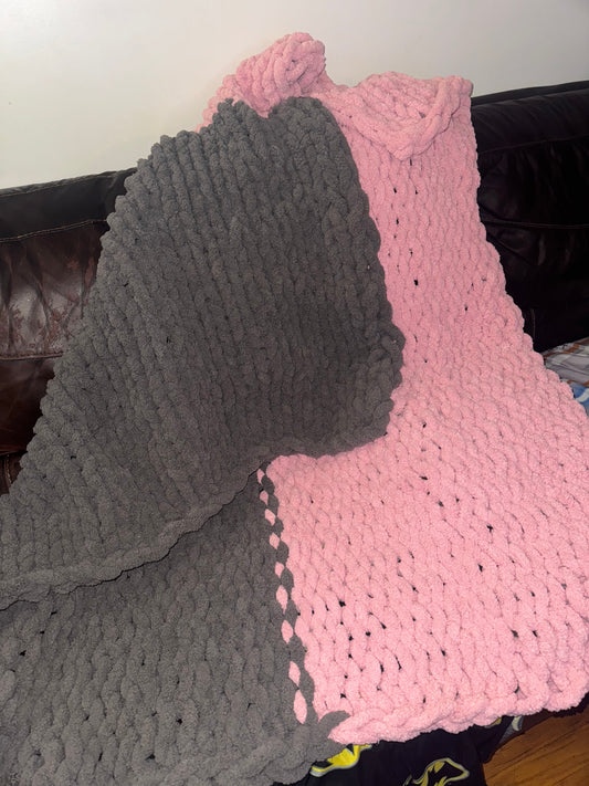 Pink & Grey 2 Toned Chunky Knit Blanket
